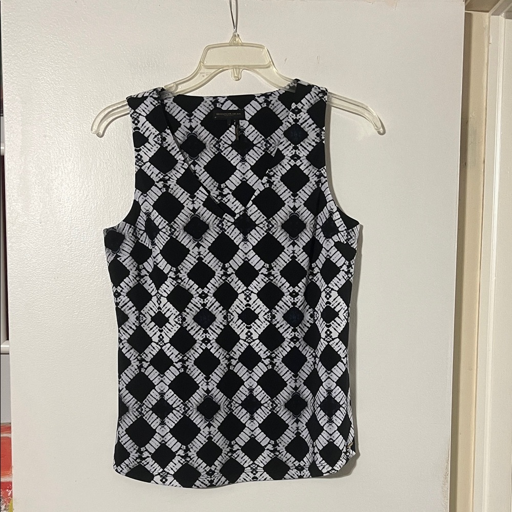 Donna Karan geometric v-neck sleeveless top